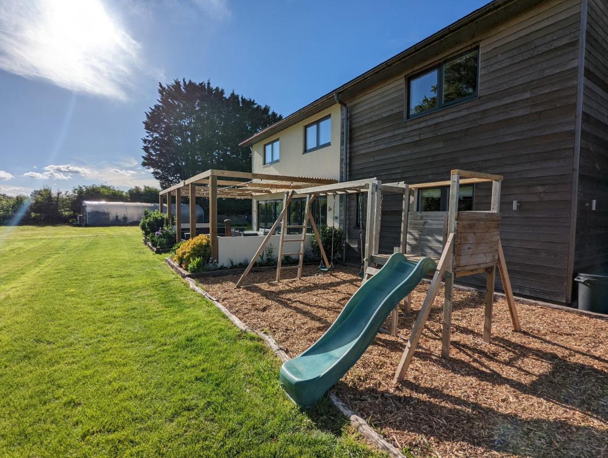 Unique, Spacious, Self-built Eco With Huge Garden And Movie